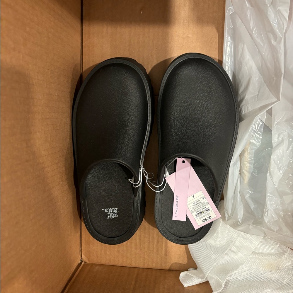 Target chunky clogs